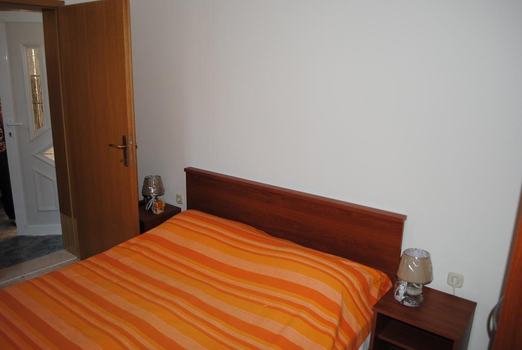 Apartments Kairos - Bili 9 Kaštela Habitación foto